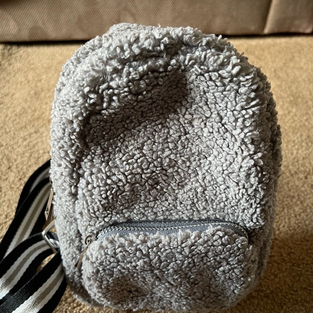 Fleece crossbody bag. EUC